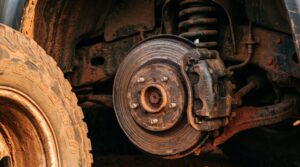 Travões a Fazer Barulho: O Que o Seu Carro Está a Tentar Dizer-lhe