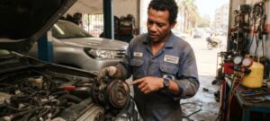 Evita a Estufa: Como Proteger o Compressor do Teu AC nas Estradas de Moçambique